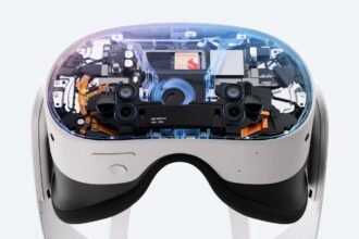 Quest Devs Can Now Publish Apps That Use the Headset’s Cameras to Scan the World