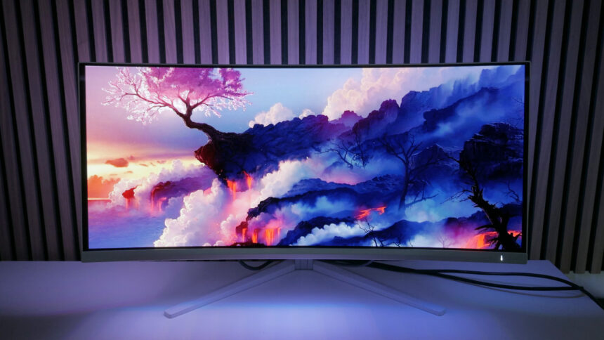 Philips Evnia 34M2C8600 review - OLED and Ambiglow in a gaming monitor