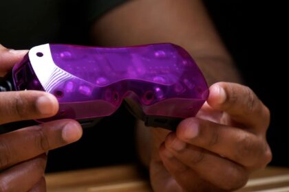 Bigscreen Reveals Exclusive ‘VRChat Edition’ of Beyond 2e PC VR Headset, Releasing in September