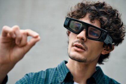 Snap Releases Spectacles OS 2.0 Ahead of 2026 Launch of Consumer AR Glasses