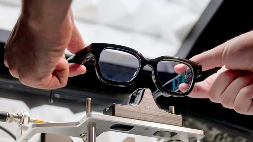 Magic Leap & Google Extend Partnership And Show HUD Glasses Reference Design