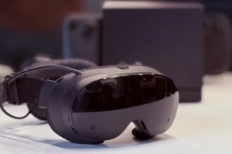 Valve: 'We See The Lines Between VR &amp; Non-VR Content Really Being Blurred'