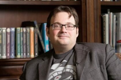 Brandon Sanderson