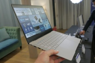 This stunning new Asus laptop is ludicrously light and the only reason I want to be a CEO