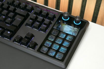 Corsair Galleon 100 SD review - a gaming keyboard and stream deck in one