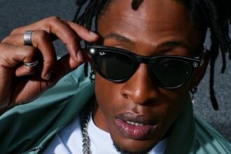 Meta Faces Lawsuit Claiming Ray-Ban Smart Glasses Sent Private Footage to Overseas Reviewers