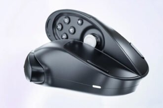 This gaming mouse and controller hybrid looks ridiculous, and that's why I have to try it