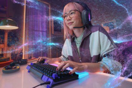 Logitech's new gaming keyboard lets you hot swap analog and mechanical switches
