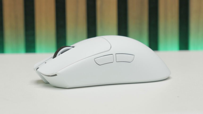 Razer Viper V4 Pro review - my new favorite gaming mouse, despite the noise