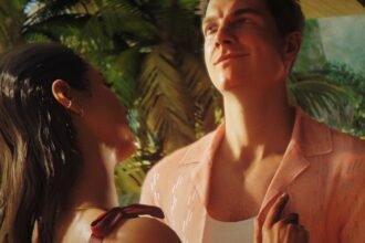 007 First Light review - a flowing thriller that blends occasional sandboxy spying into an exotic rollercoaster ride