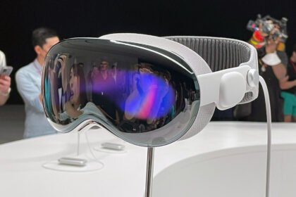 Apple Vision Pro & Smart Glasses Exec Reportedly Leaves for OpenAI Hardware Team