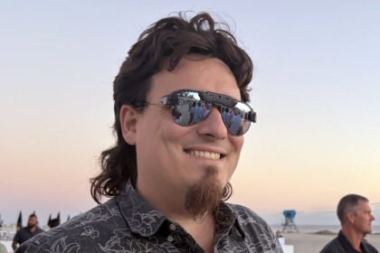 Anduril Founder Quietly Teases Remarkably Compact AR Glasses