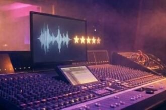 Road to Headliner is a management sim MMO where players make digital bands and try to top the charts